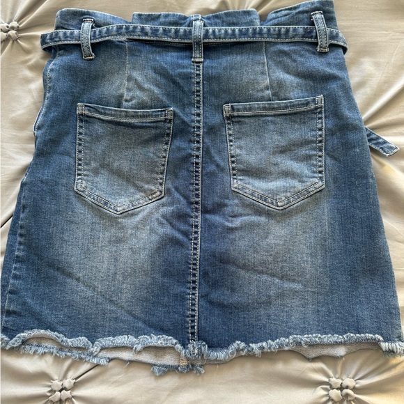 Stretch Denim Mini Skirt With Belt Size Small - Picture 2 of 3